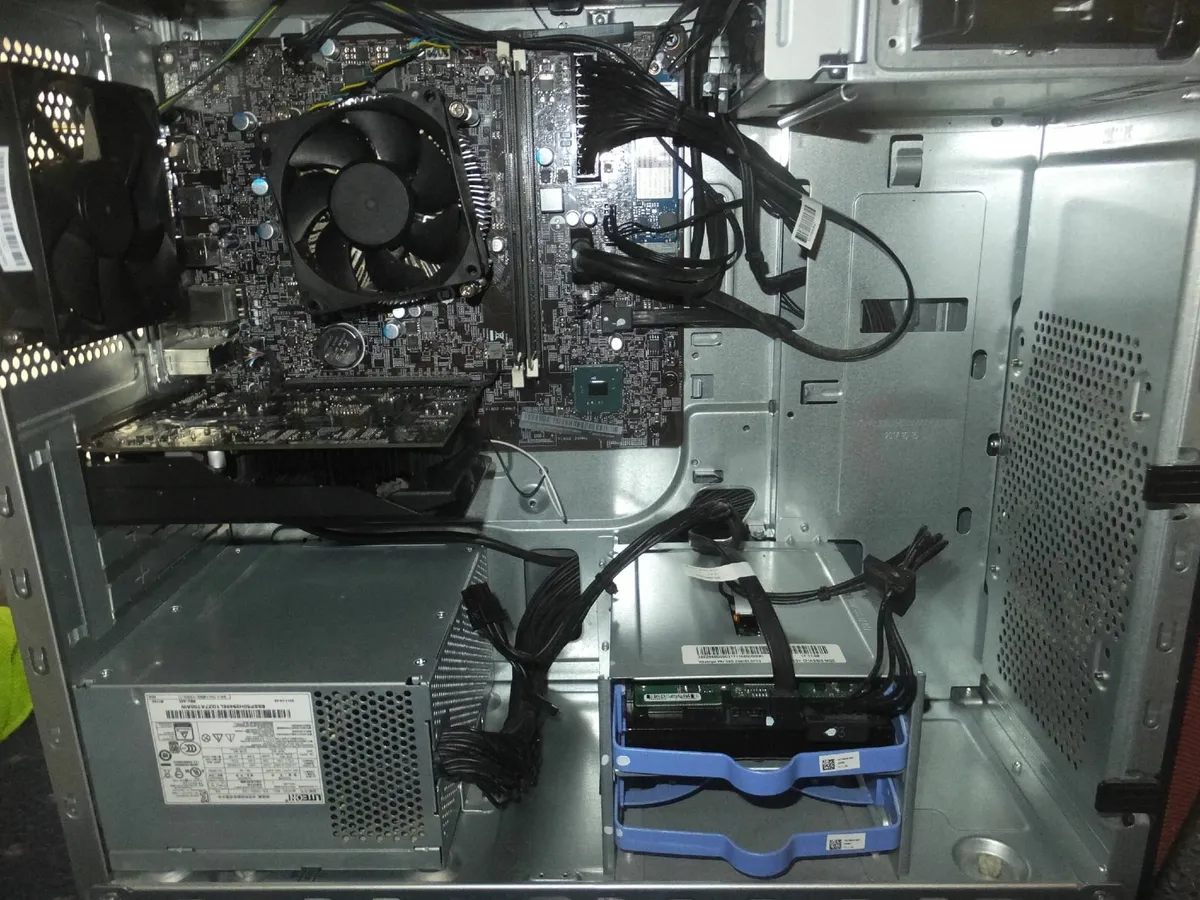 Lenovo PC win 10 - Image 3