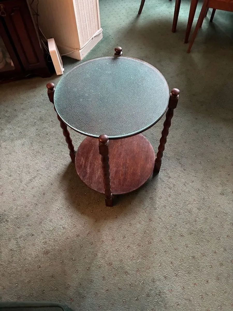 small side table - Image 1