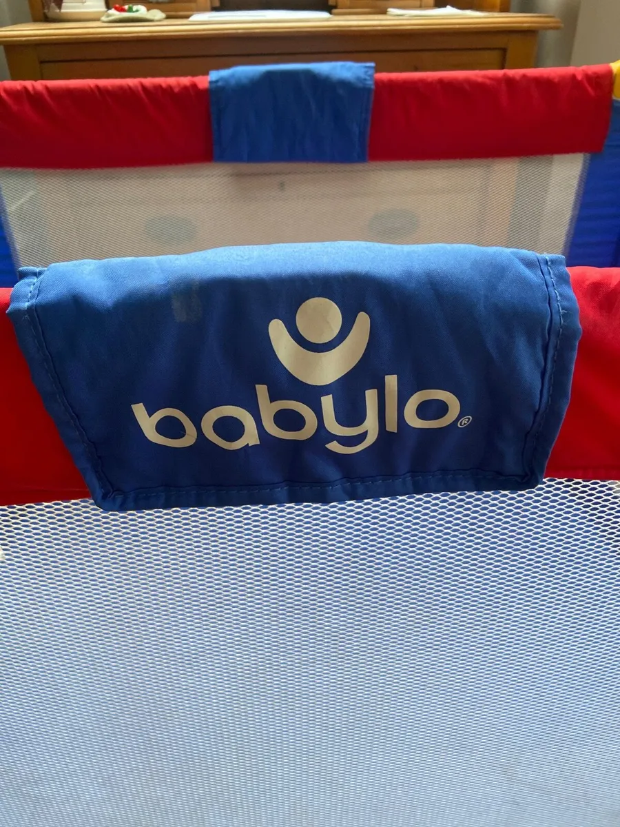 travel Cot - Image 3