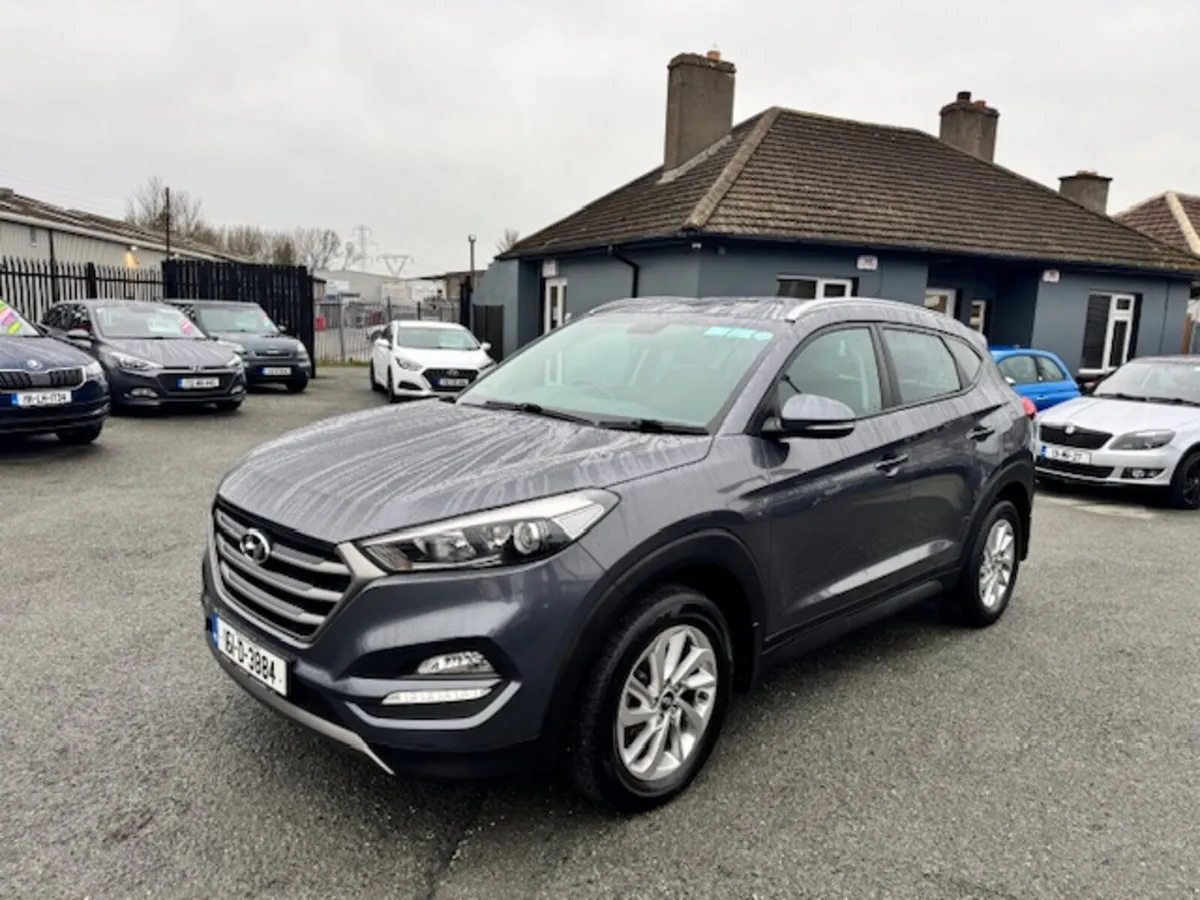 Hyundai Tucson 2016 1 OWNER FROM NEW FSH - Image 4