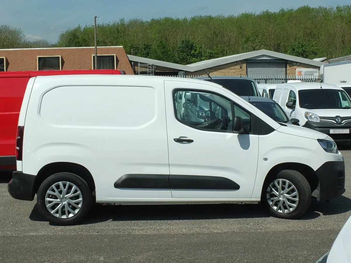 2020 Citroen Berlingo Small Panel Van - Image 1