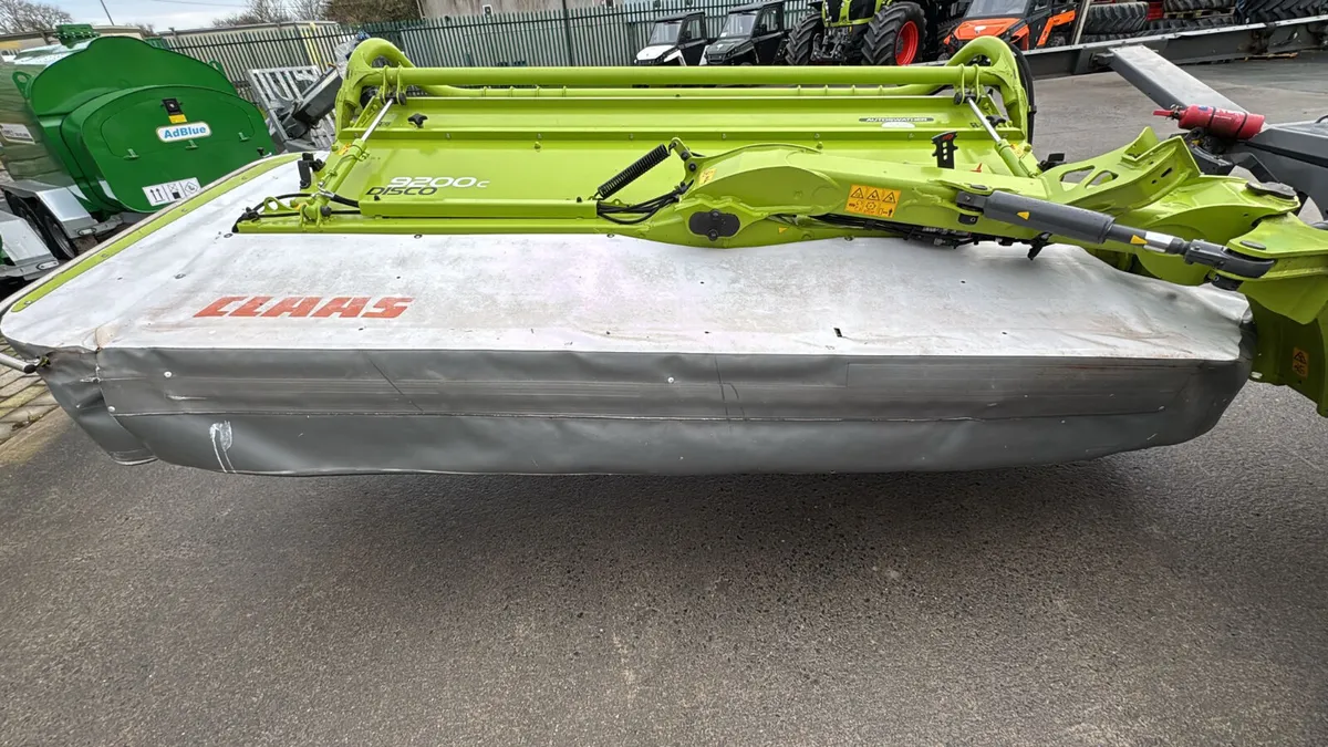 CLAAS Butterflies - Image 3