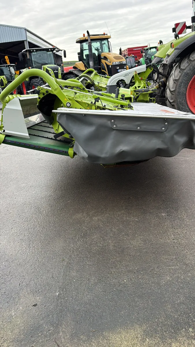 CLAAS Butterflies - Image 2