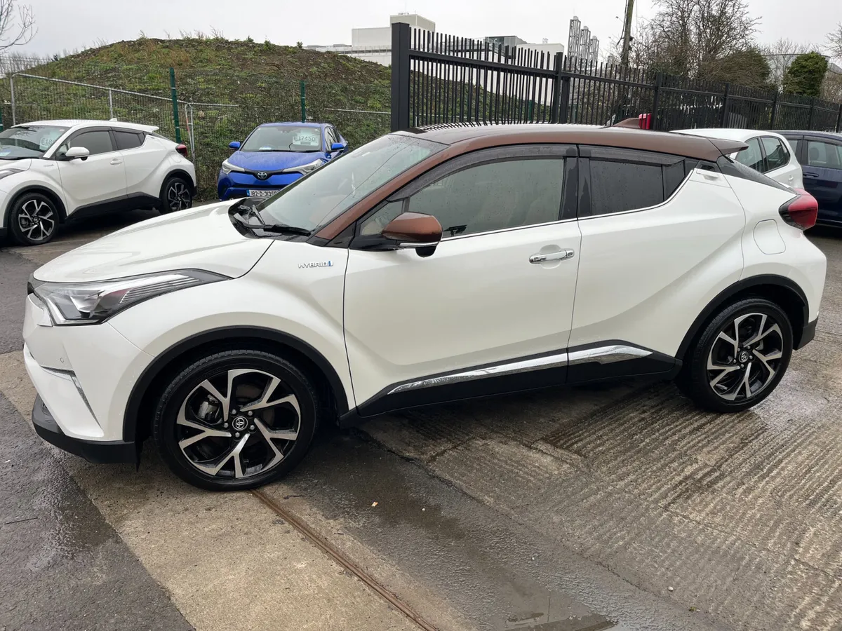 TOYOTA C-HR 2019, 1.8 HYBRID AUTO LOW KM CAR PLAY - Image 4
