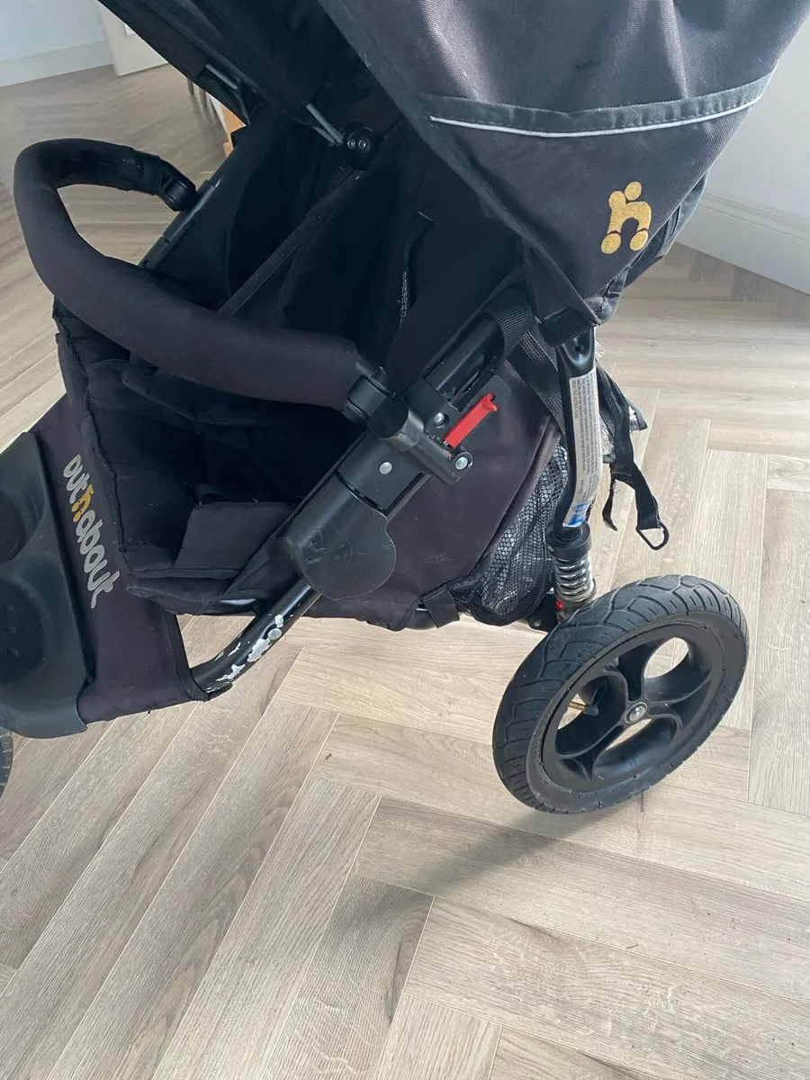 out n about v4 - Image 4