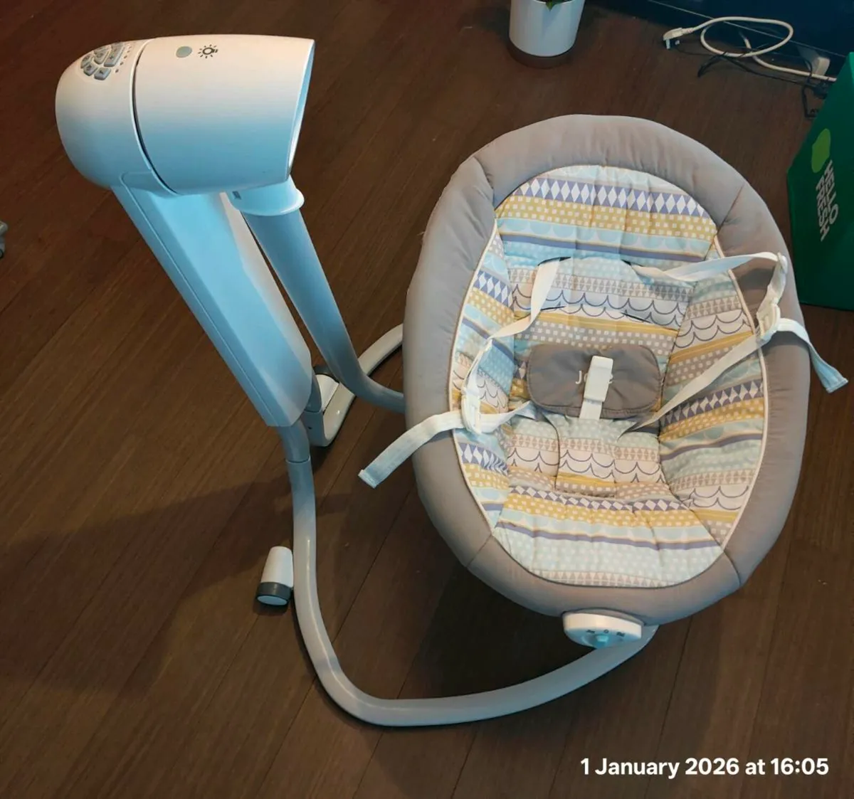 Joe swings - Image 1