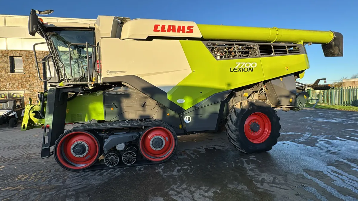 CLAAS Lexion 7700tt - Image 2