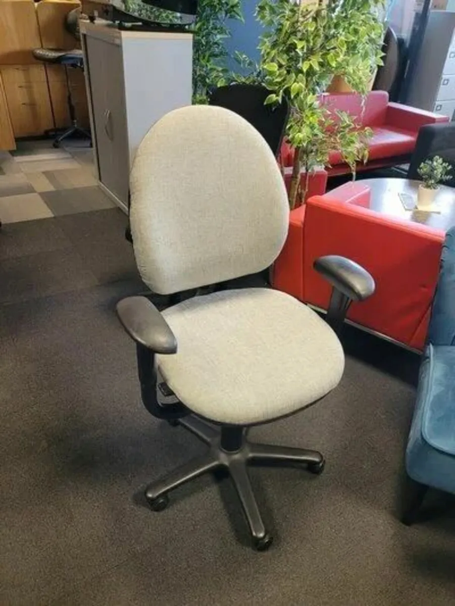 Office Chairs - Image 2