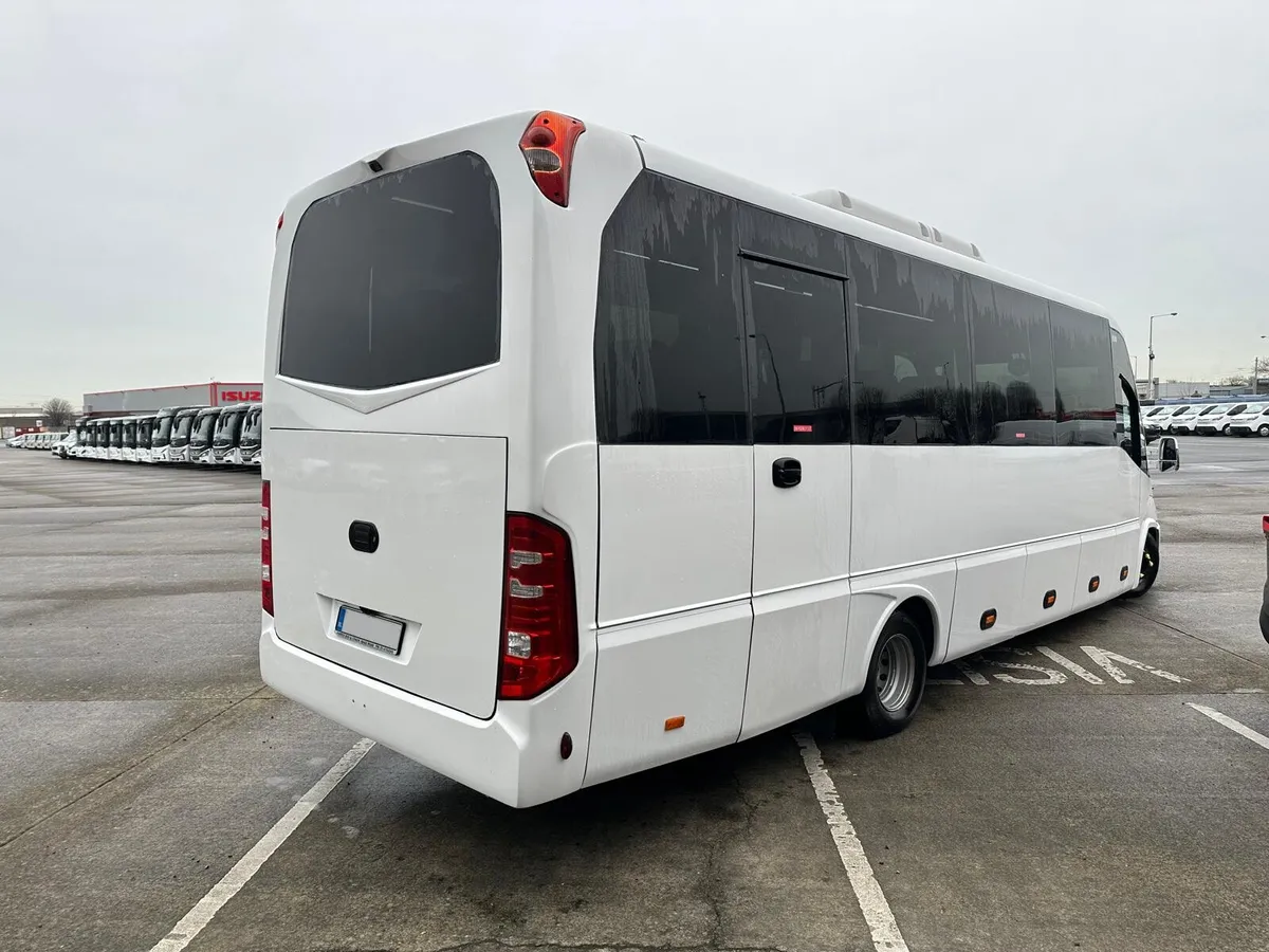 2021 Iveco Crusader 33+G - Just In - Image 4