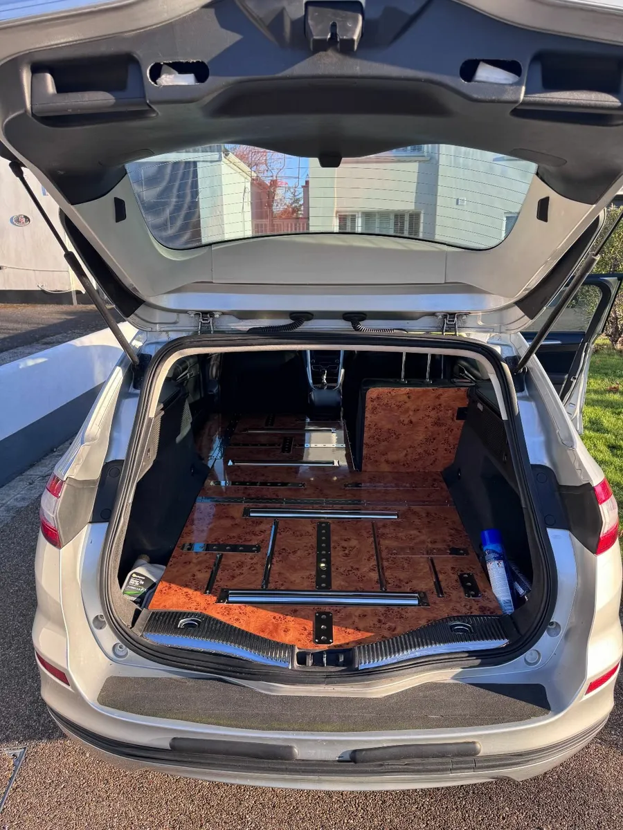 2017 Ford Mondeo 1st removal ambulance/Hearsette - Image 3