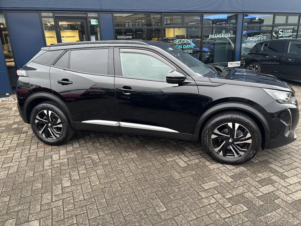 2023 Peugeot 2008 Allure 1.2 low mileage - Image 3