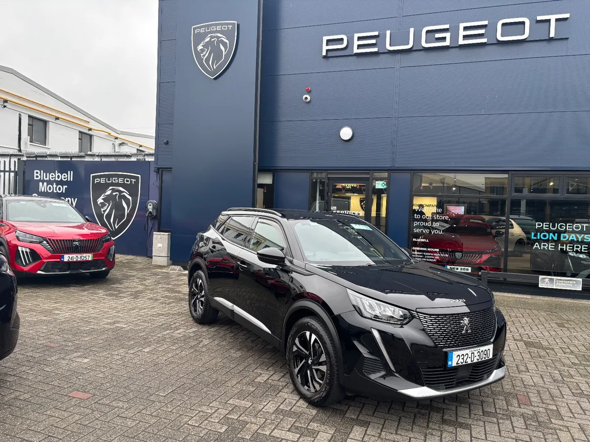 2023 Peugeot 2008 Allure 1.2 low mileage - Image 2
