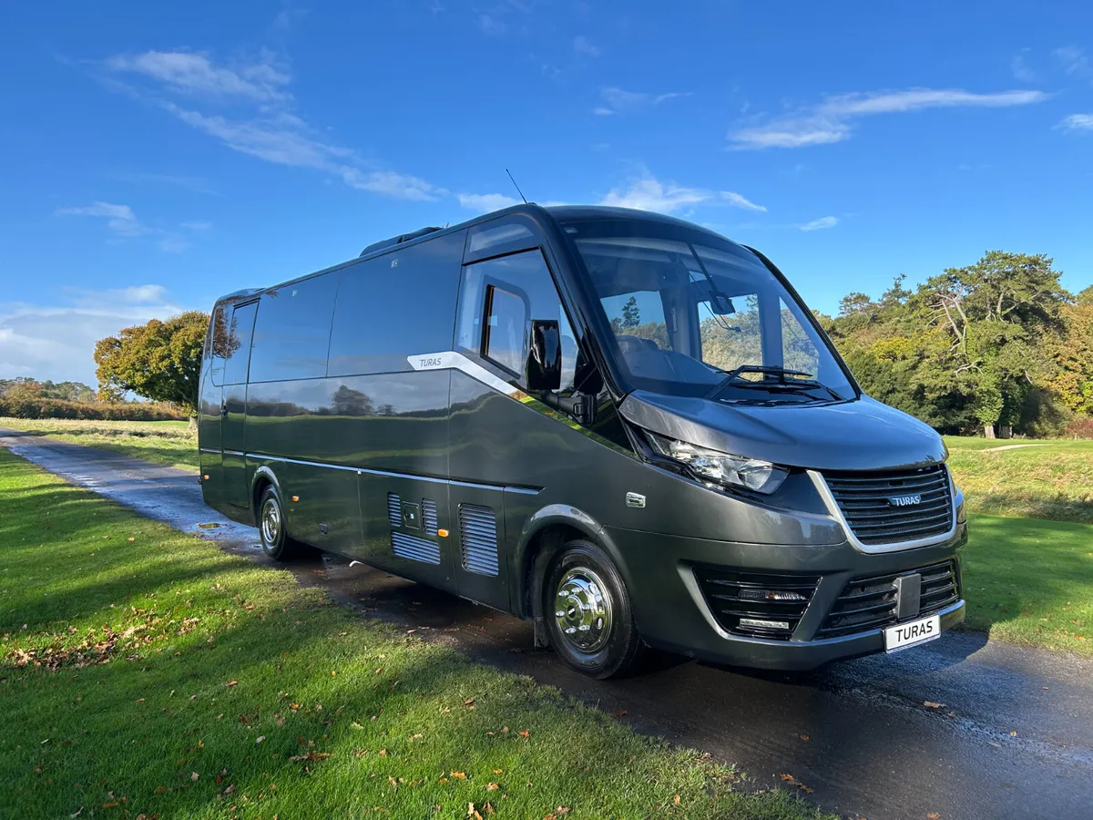 New DAF XB Turas 800s 33 seater - Image 2