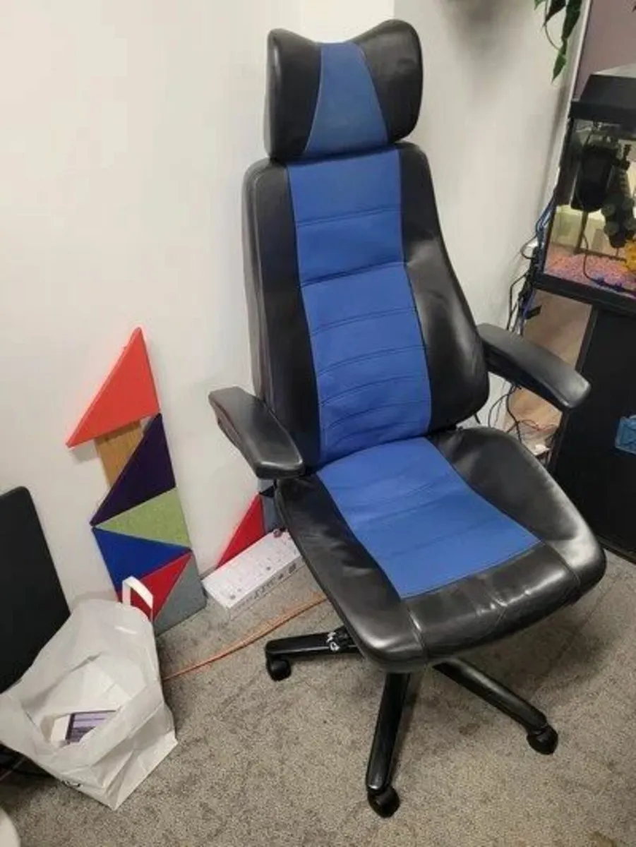 Office Chairs - Image 3