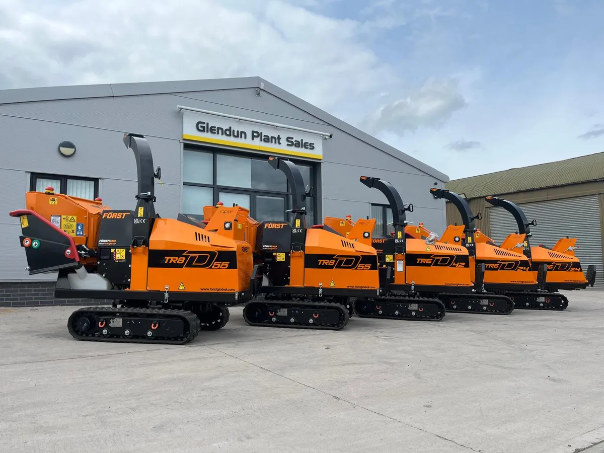 Forst tracked TR6D and TR8D woodchipper - Image 1
