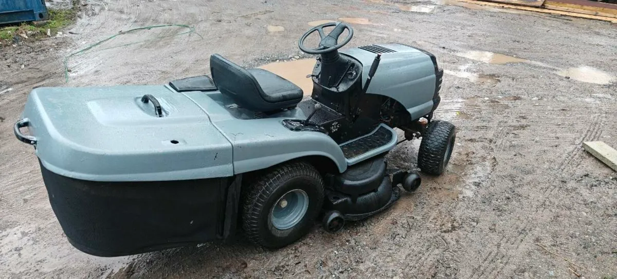 Craftsman ride on mower 18.5hp - Image 3