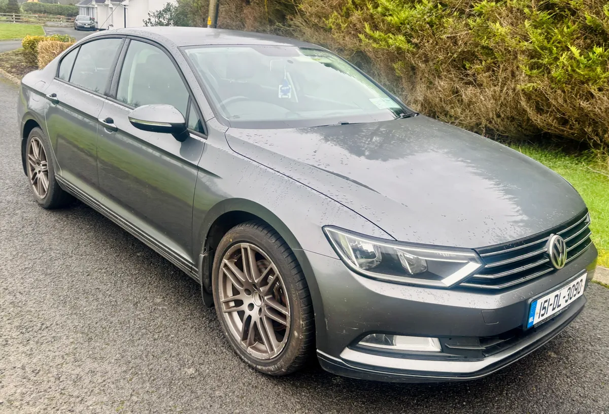 2015 VOLKSWAGEN PASSAT IMMACULATE - Image 3
