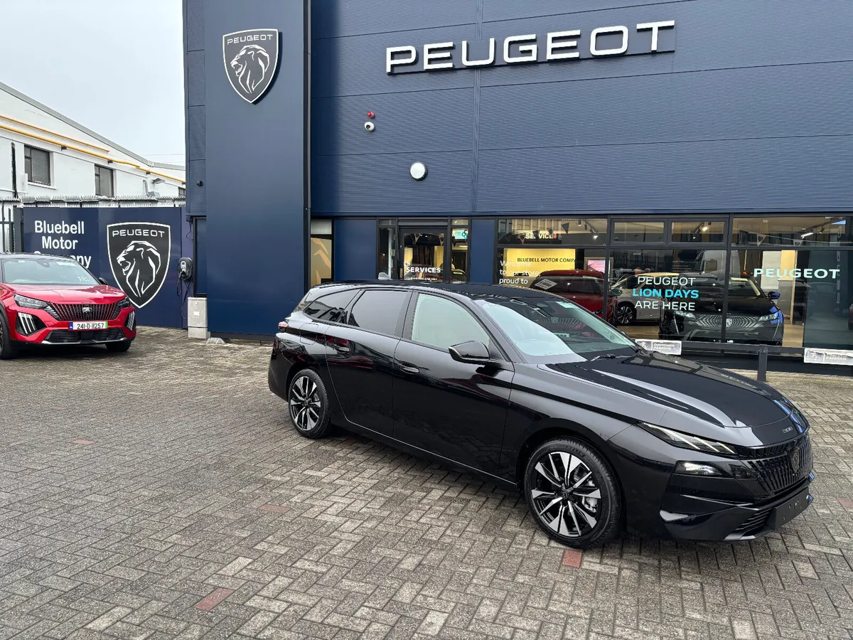 2026 Peugeot 308 SW Allure Hybrid - Image 2