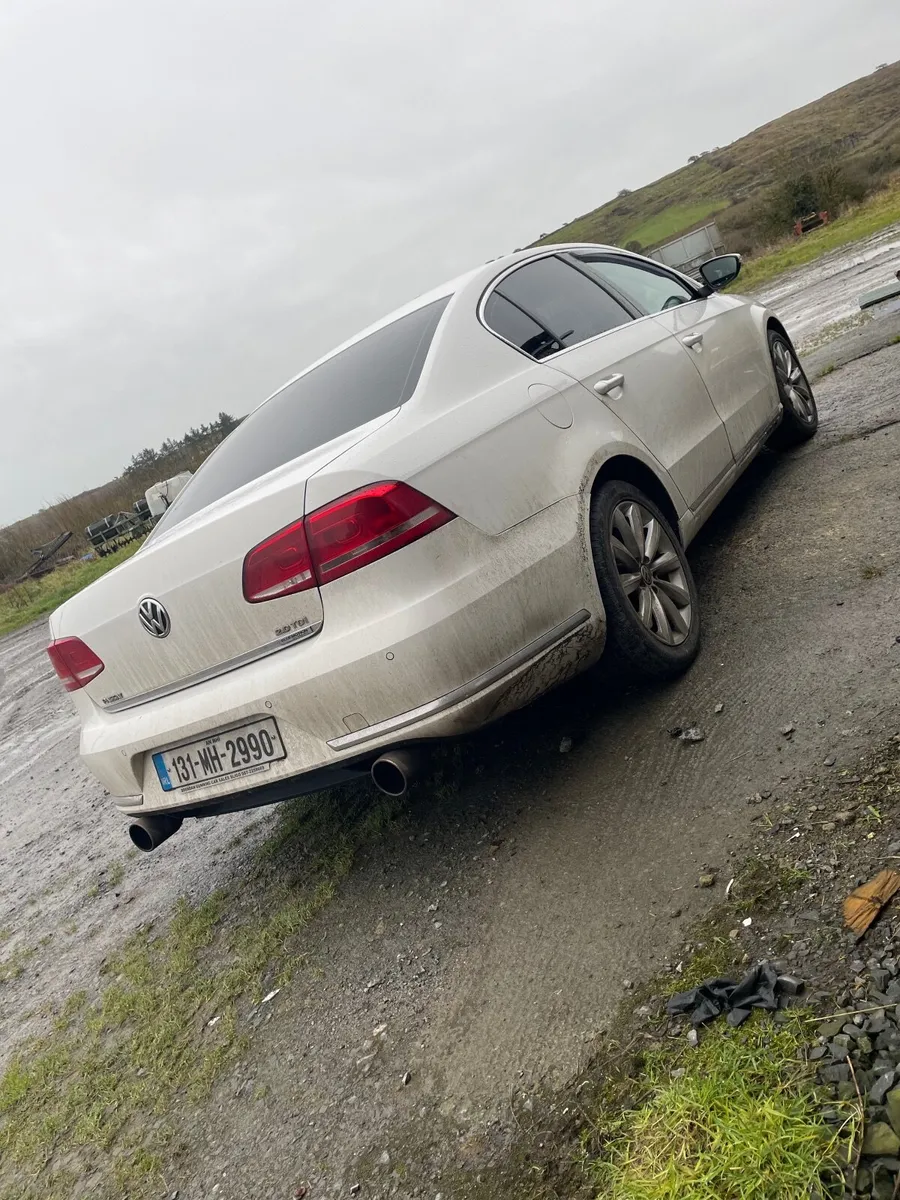 Volkswagen Passat 2013 - Image 3