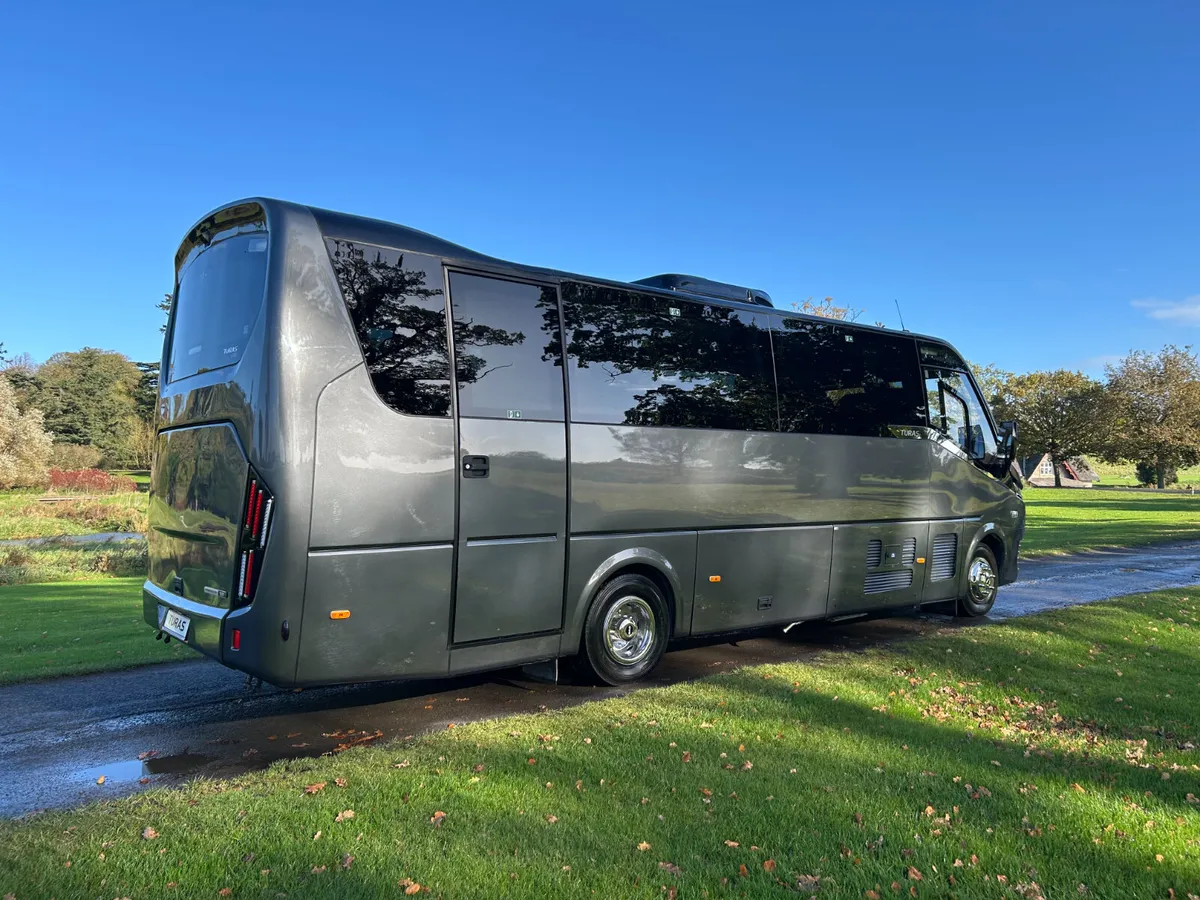 New DAF XB Turas 800s 33 seater - Image 4