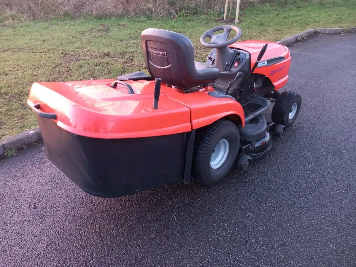 Ride on lawnmower - Image 4