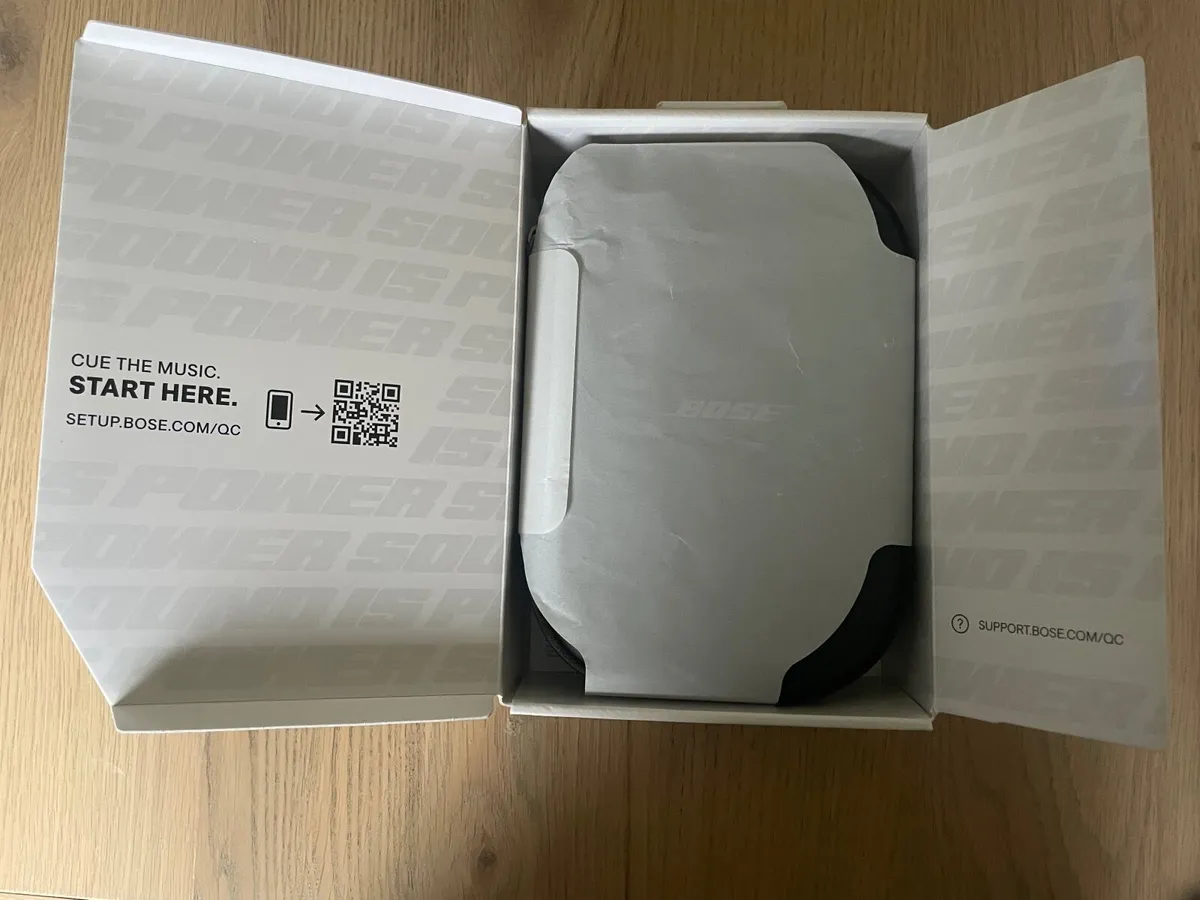 Bose QuietComfort Headphones - Image 3