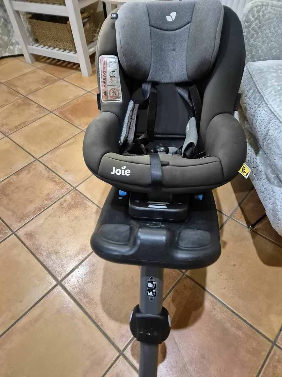 Car seat - Image 1