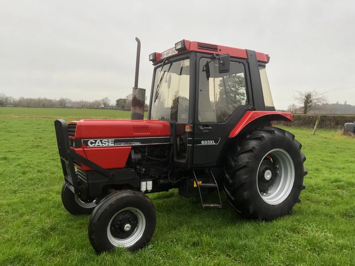 1988 CASE IH AND BALE SPIKE - Image 1
