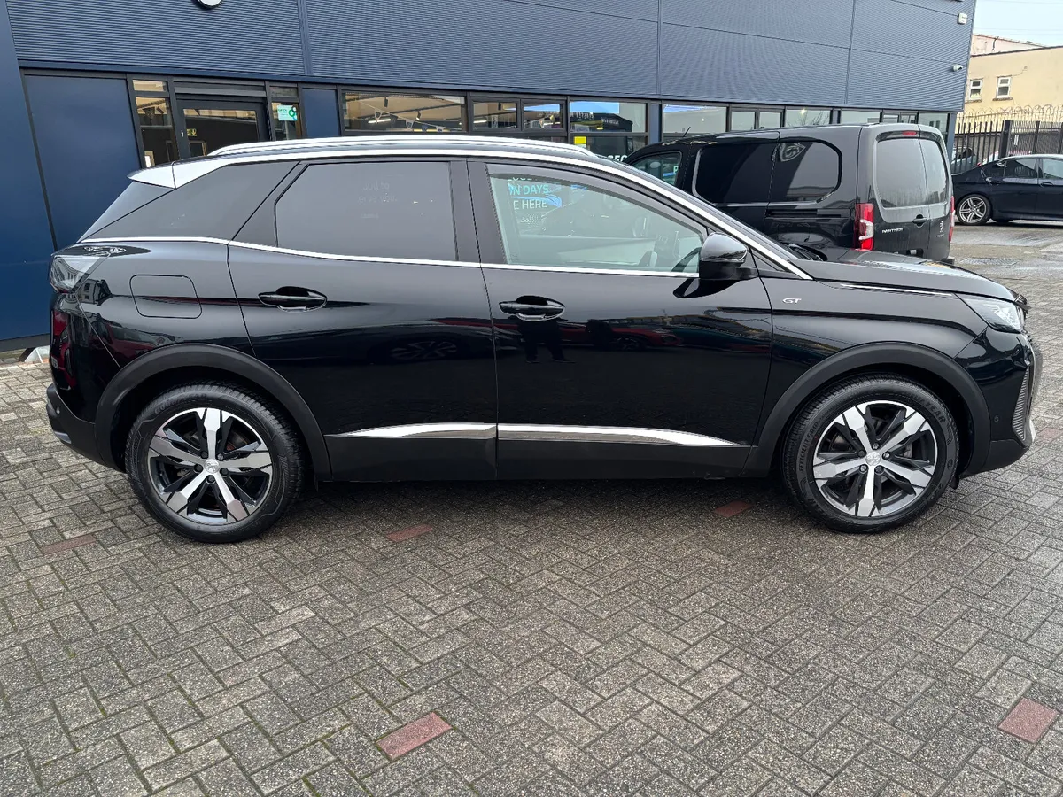 Peugeot 3008 2022 - Image 3