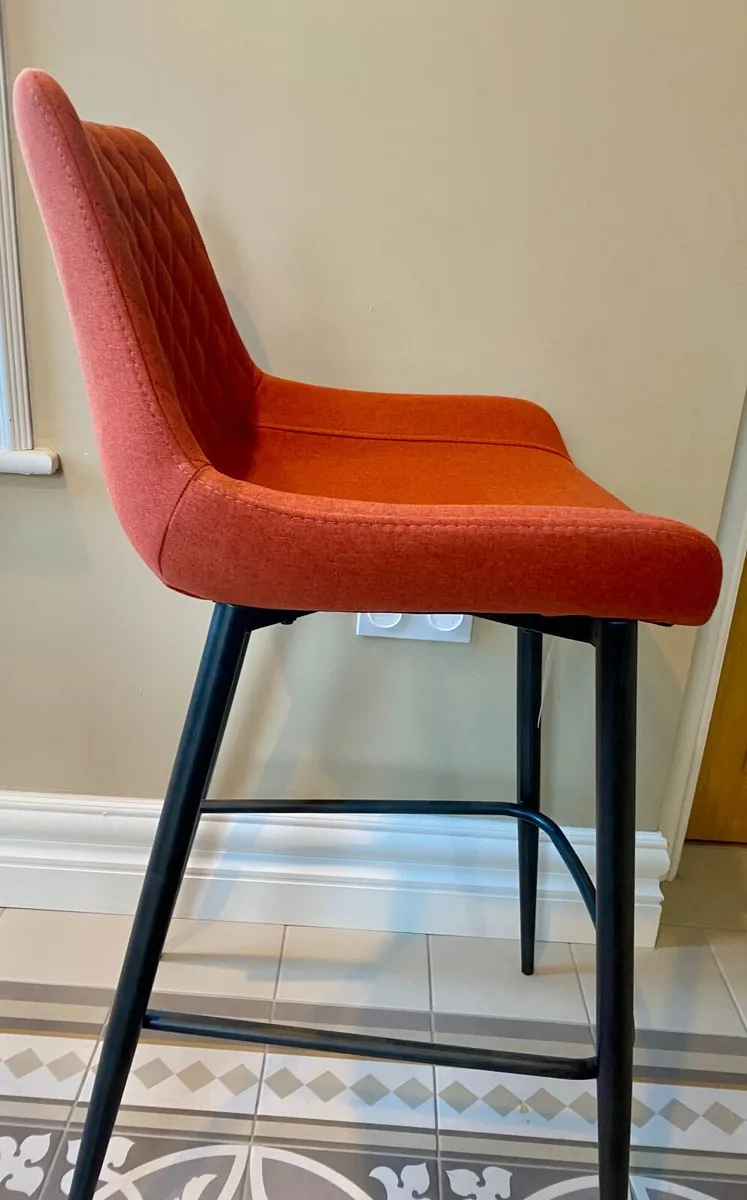 Pair of Kitchen island/ bar stools €110 - Image 1