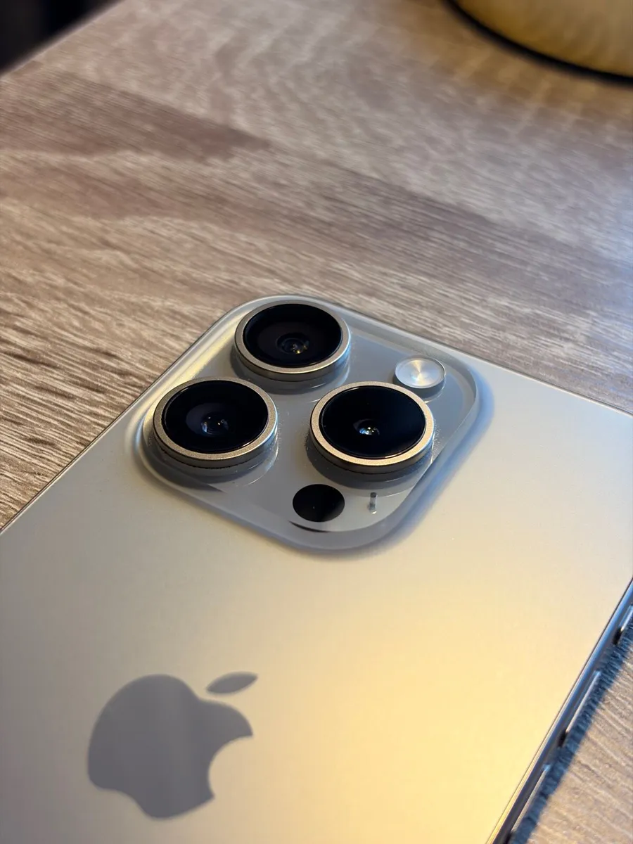 iPhone 15 Pro - Image 3