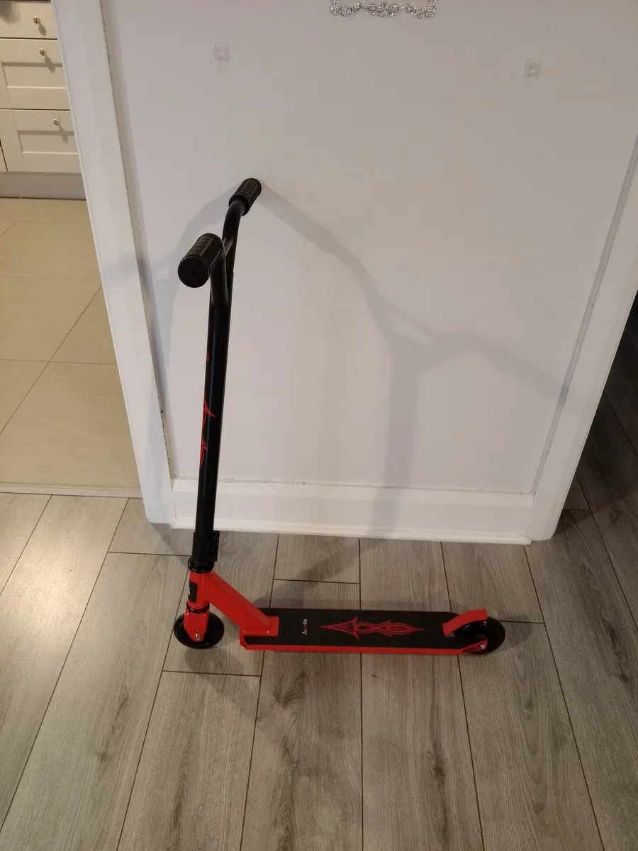 Stunt scooter - Image 1