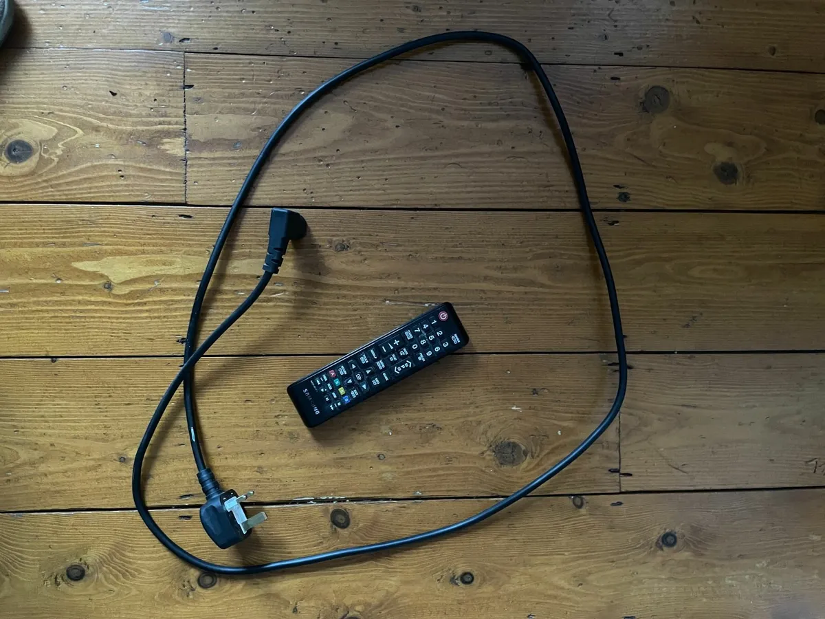 Samsung Le40c530 - 40" Lcd Tv - Image 2