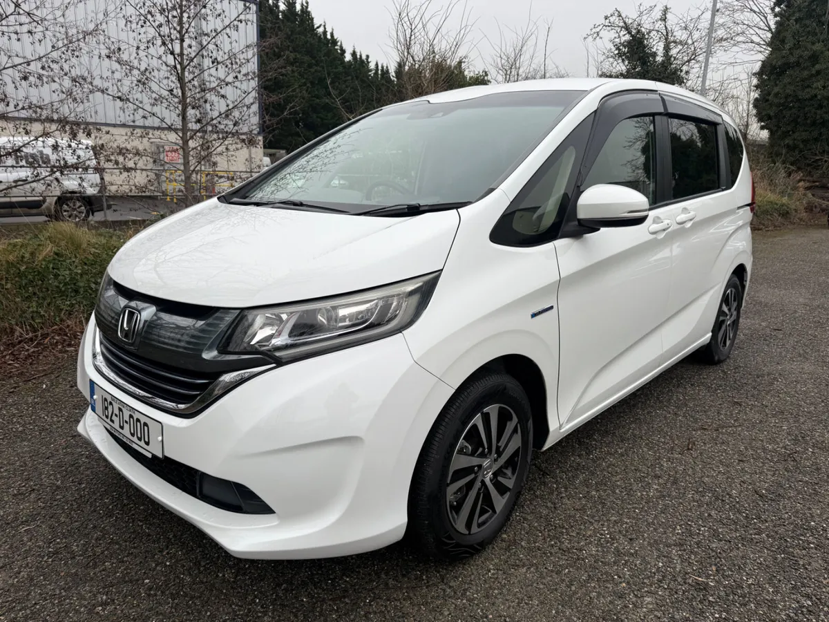 Honda Freed in best spec!!! 6 seats - Image 2