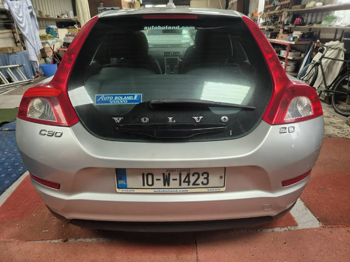 Volvo C30 2010 - Image 2