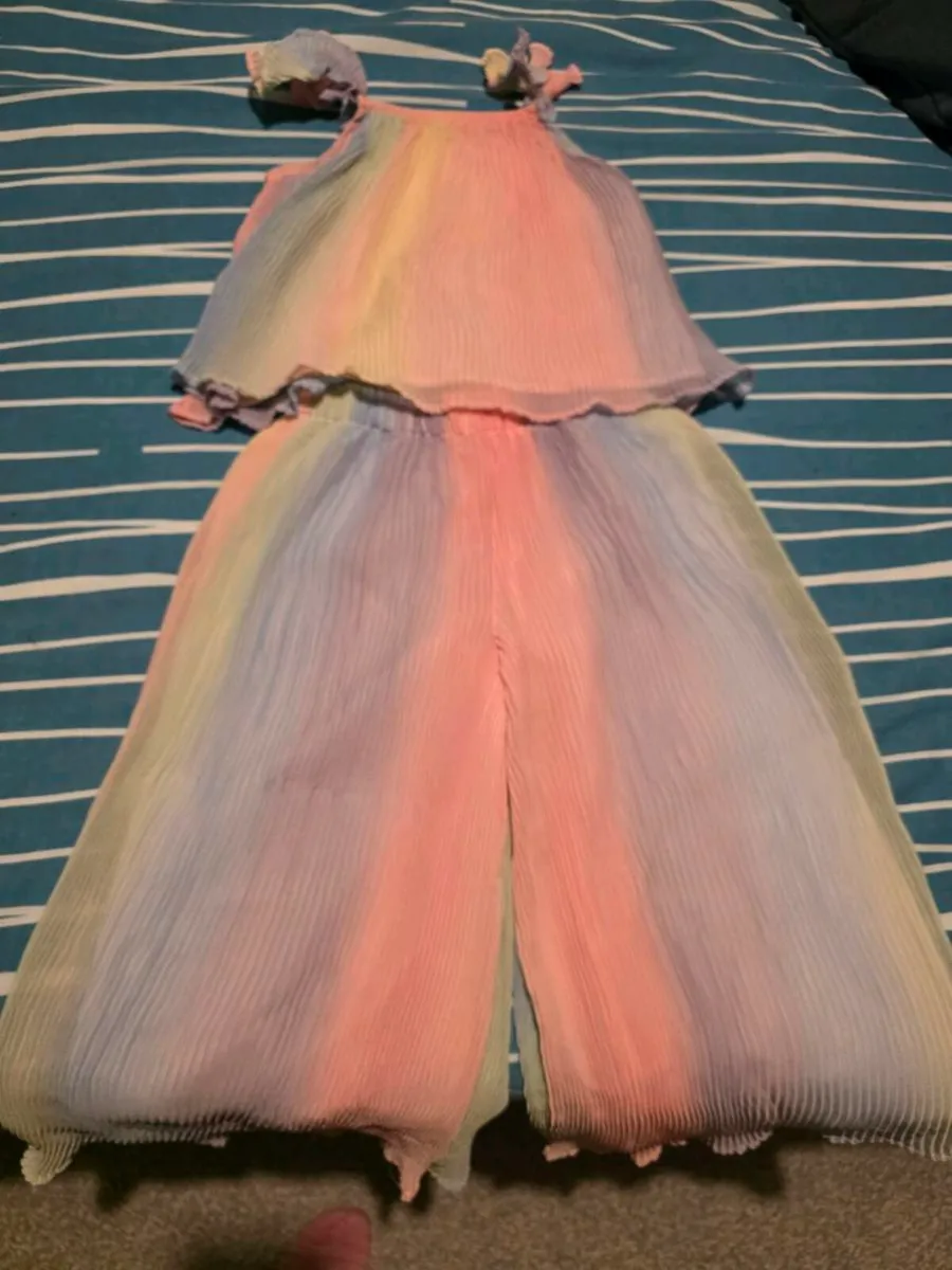 Girls Dresses... - Image 3