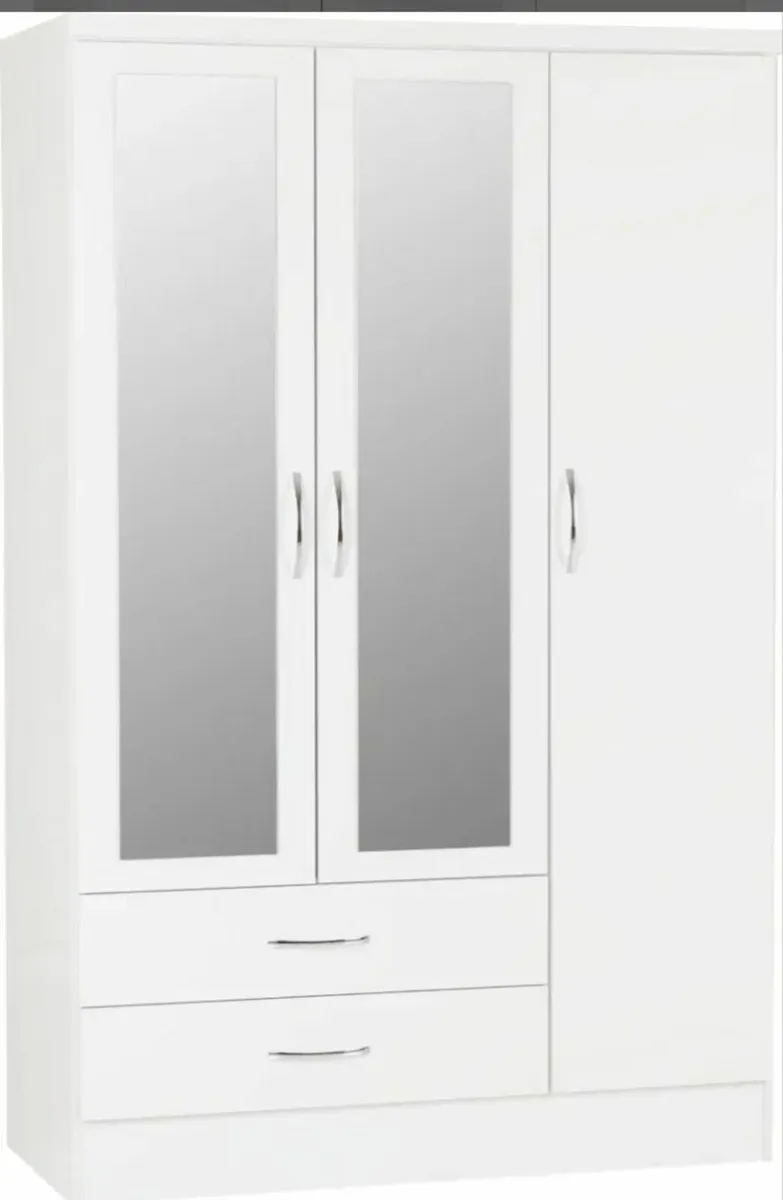 Nevada 3 Door 2 Drawer Mirrored Wardrobe - Image 1