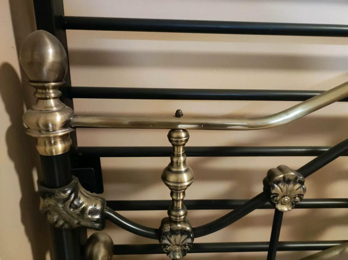 Double bed - Image 3