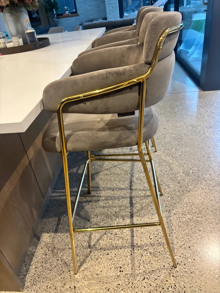 Kitchen island stools - Image 2