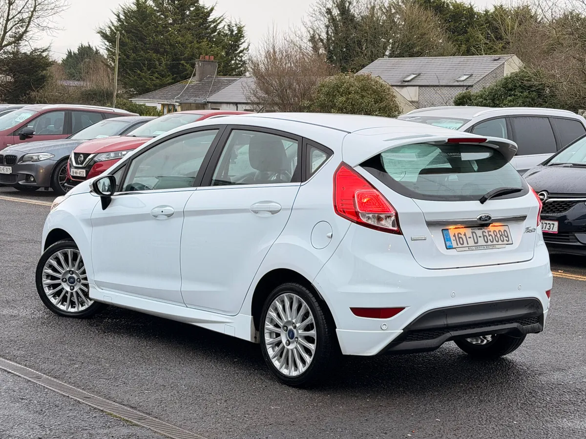 Ford Fiesta ZETEC 2016 automatic - Image 4