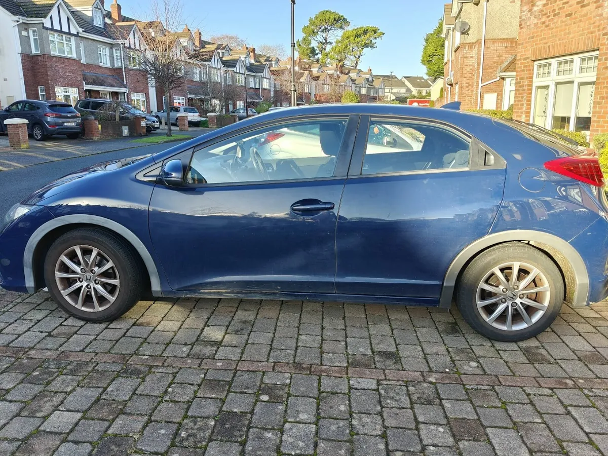 2013 Honda Civic, Low Mil,  Full Service History - Image 2