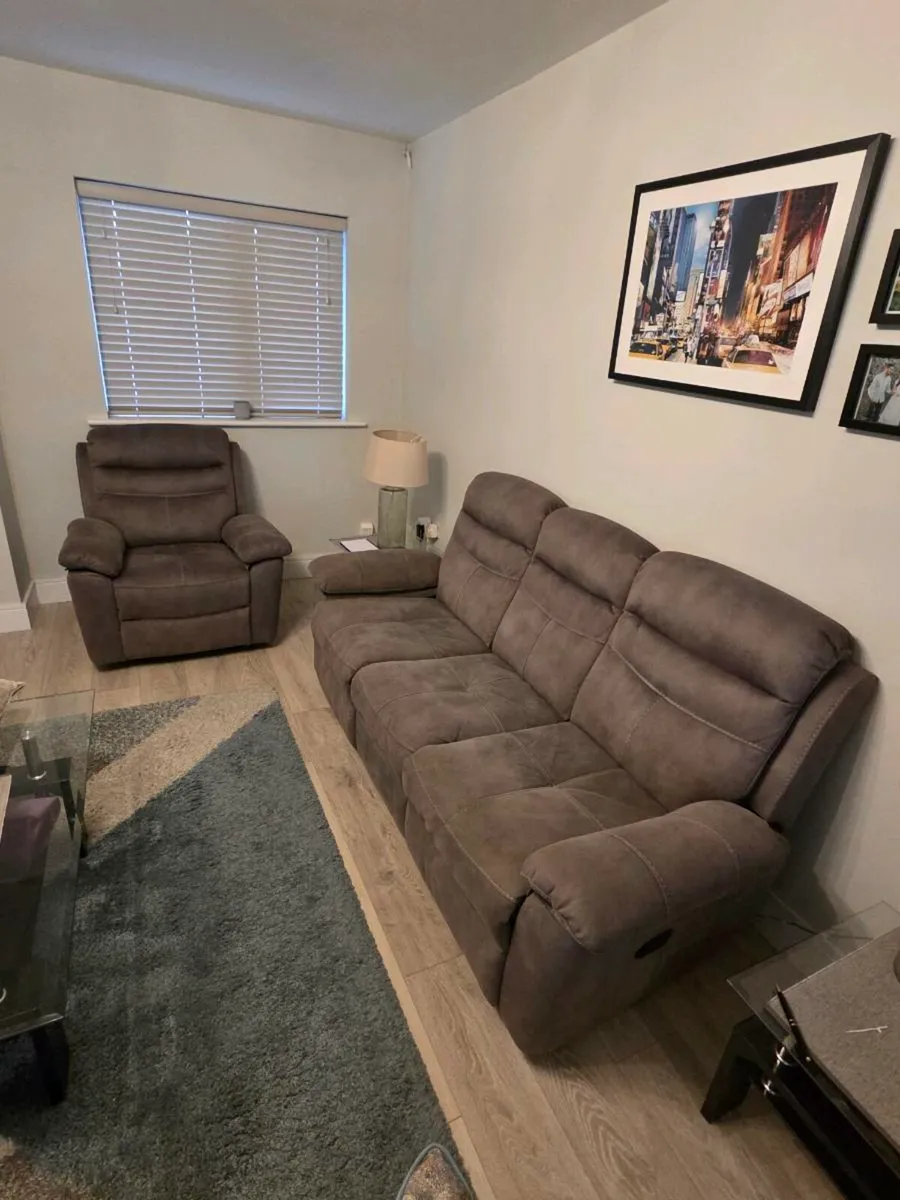 Taylor couch 3 seater plus arm chair - Image 1