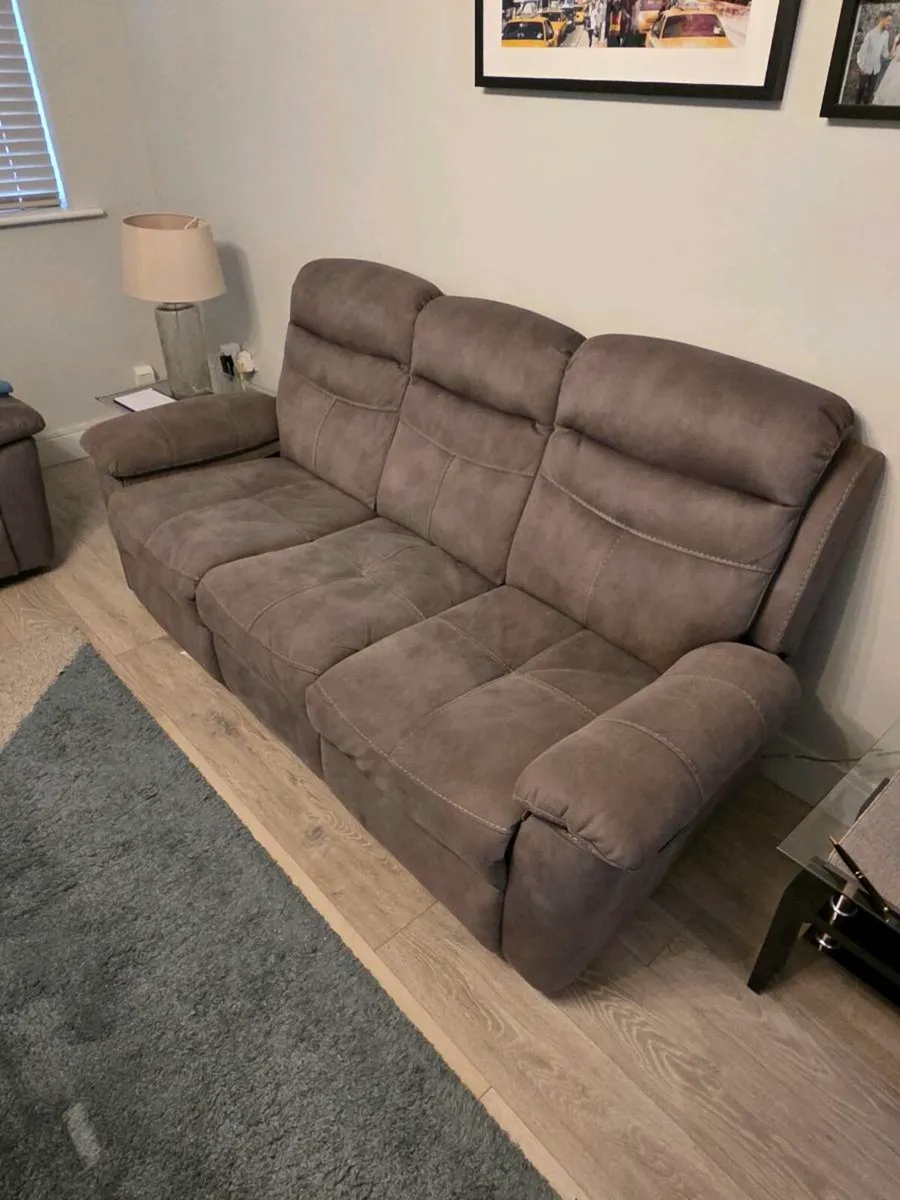 Taylor couch 3 seater plus arm chair - Image 4