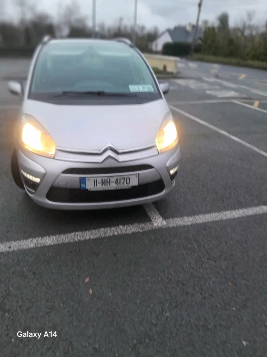 Citroen c4 nctd and tax  7 seater - Image 2