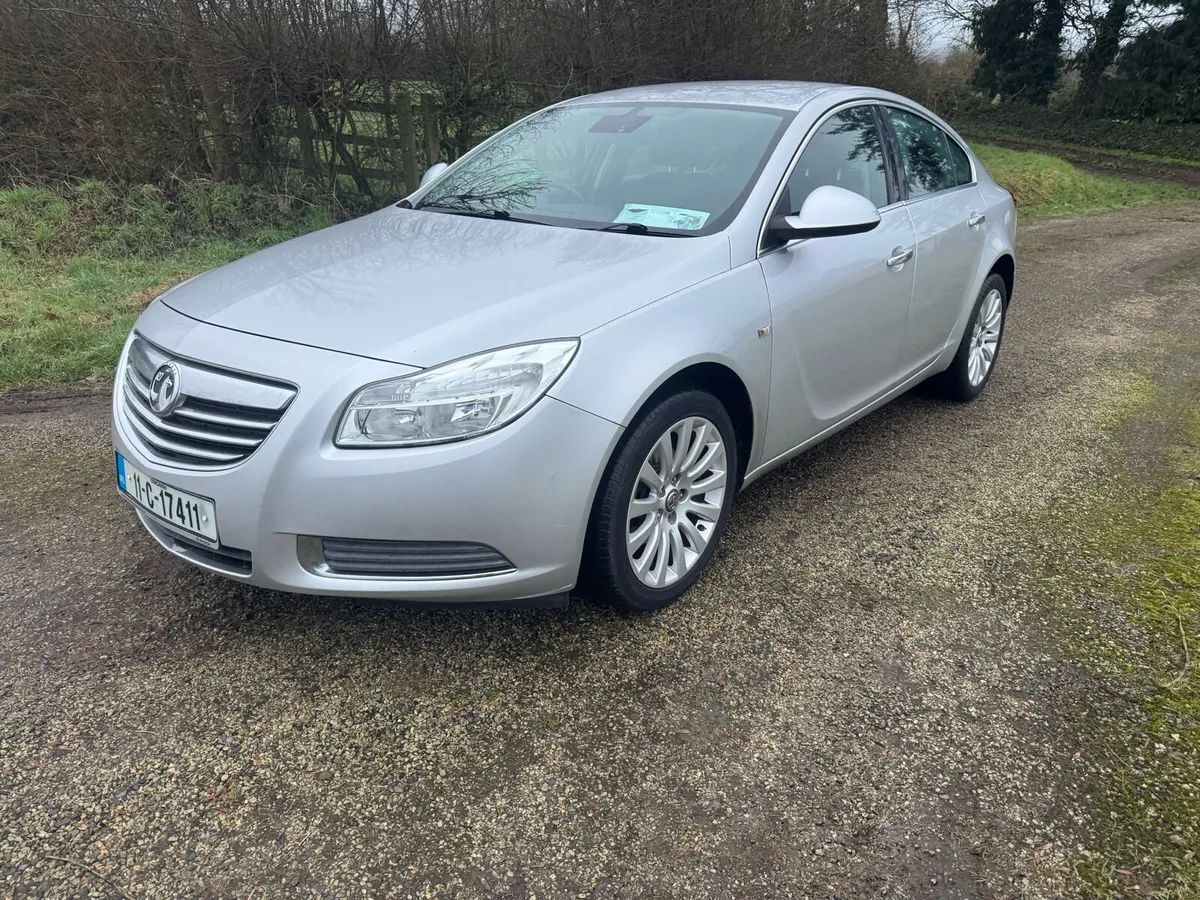 2011 insignia SE nct 03/27 tax 03/26 €2650 - Image 2