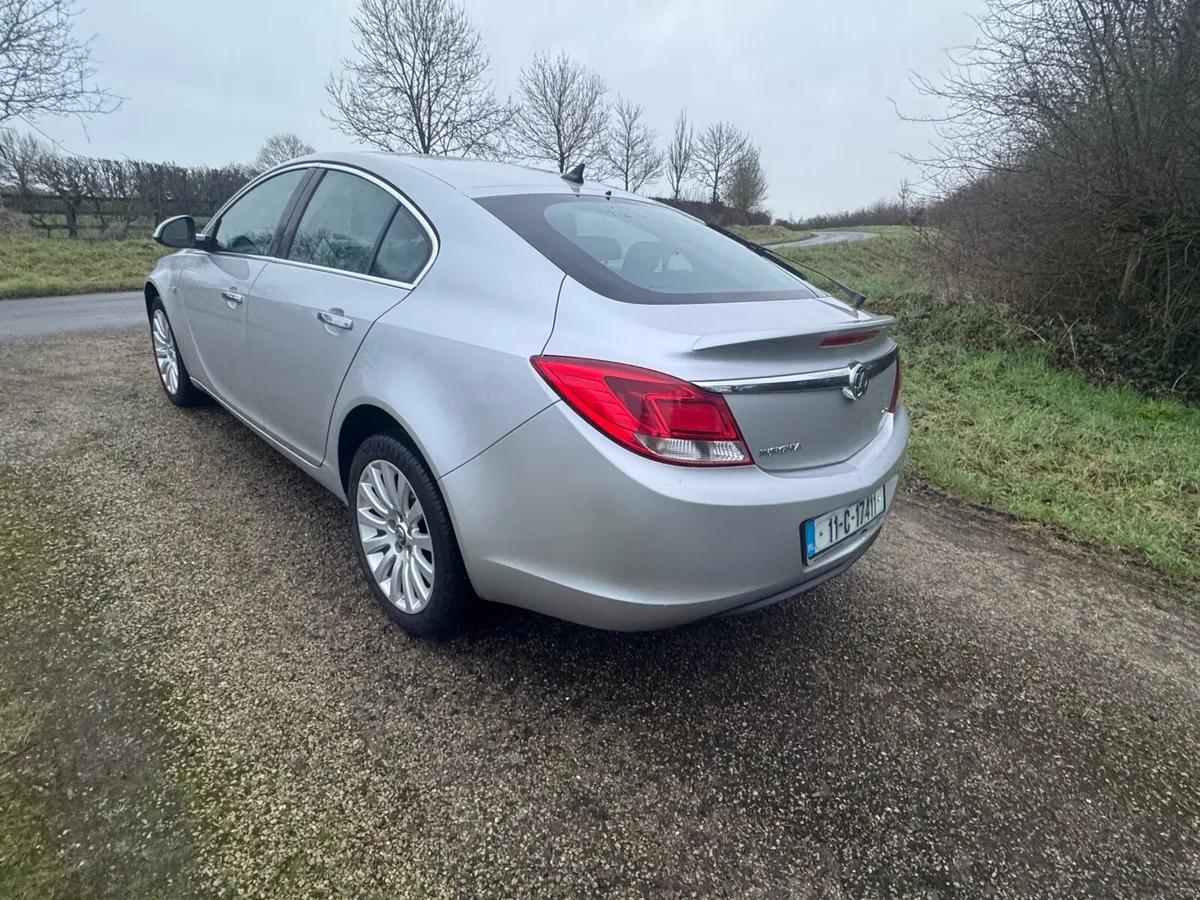 2011 insignia SE nct 03/27 tax 03/26 €2650 - Image 4