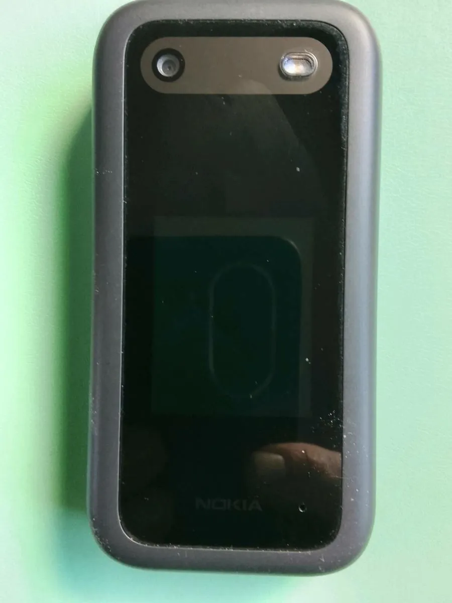 Unlocked Nokia 2660 Flip Phone - Image 2