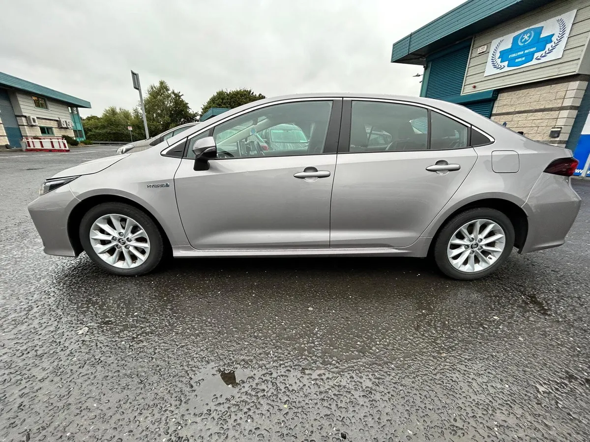 TOYOTA COROLLA/2022/IRISH CAR/1.8 HYBRID/AUTO - Image 4