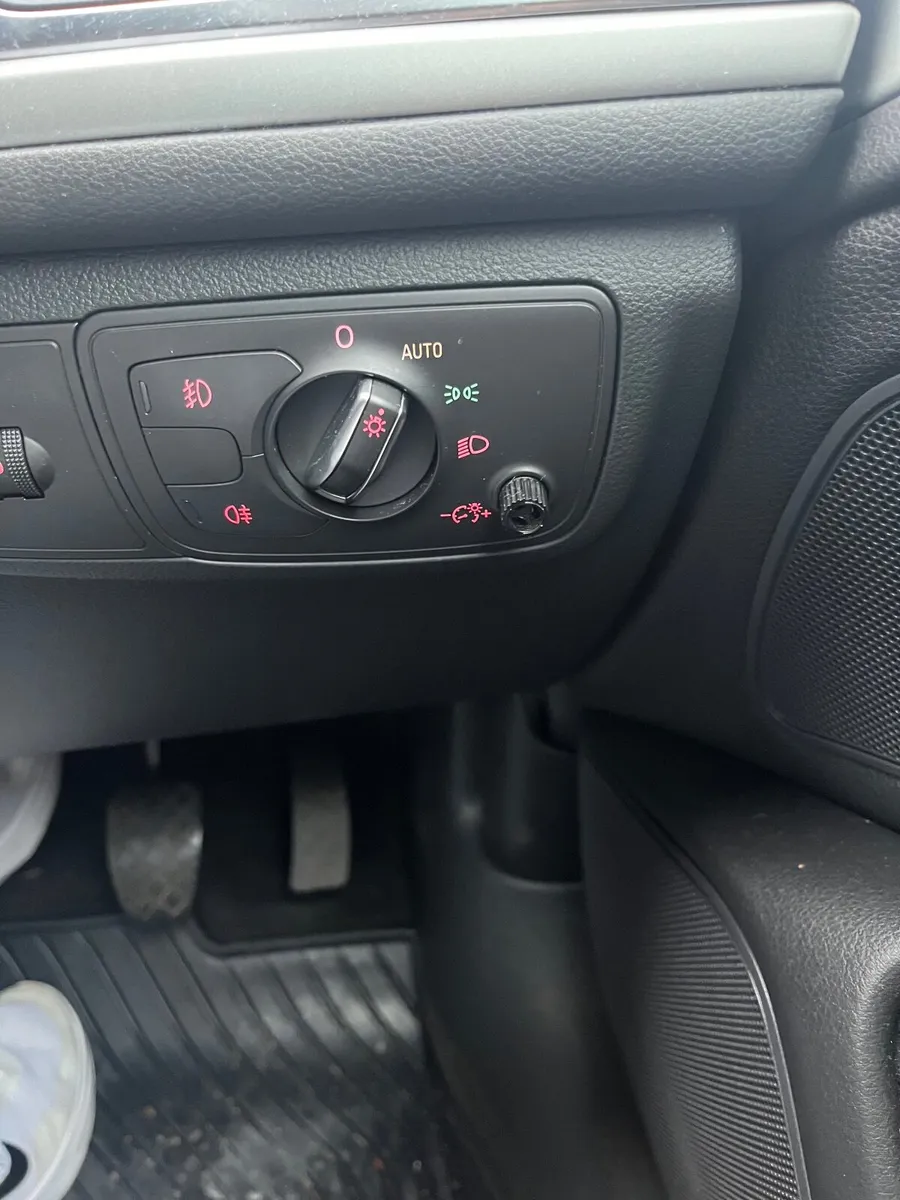 Audi A6 2014 - Image 2