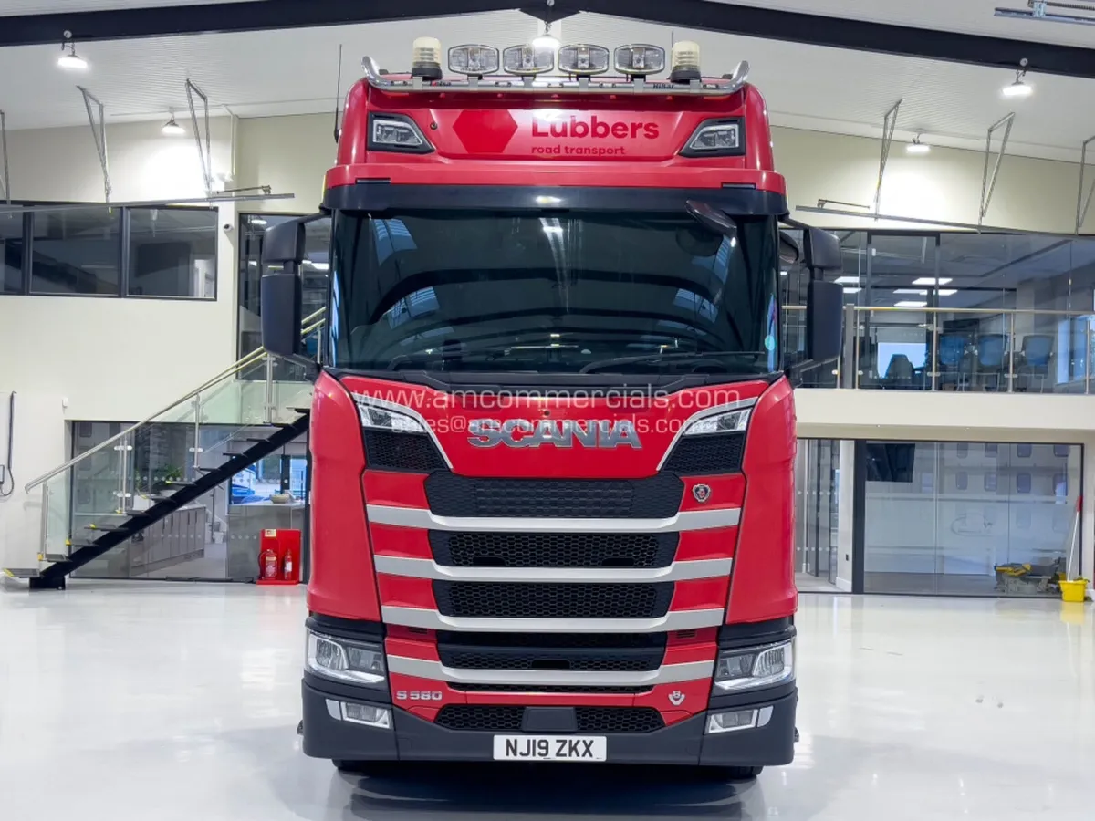 2019 (19) SCANIA S580 6X2 MIDLIFT HIGH CAB V8 - Image 2